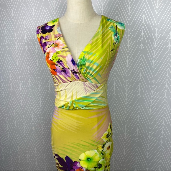 FUZZI Yellow Floral Graphic V Neck Sleeveless Sheath Knee Midi Dress - Picture 8 of 11